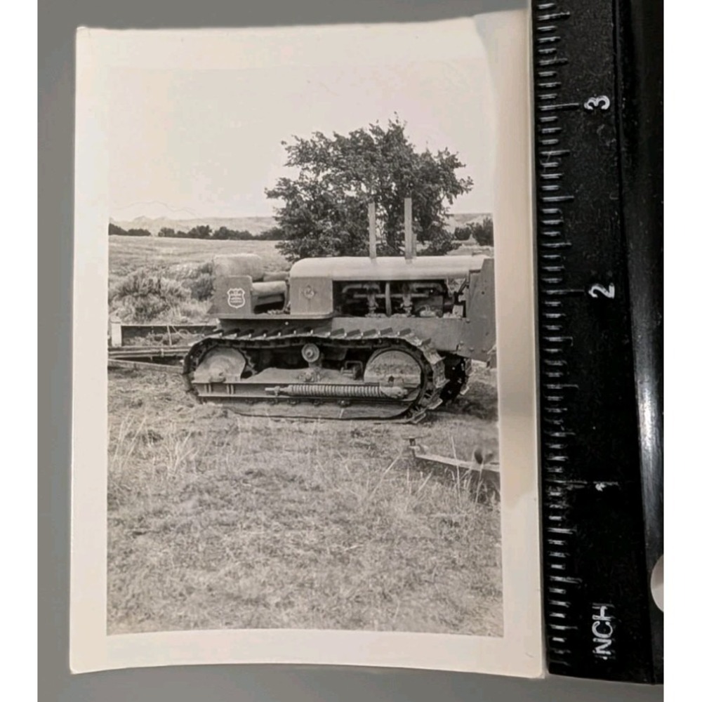 1940 Caterpillar Crawler Tractor Building ND Government Dam Construction Photos - Picture 3 of 11